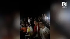 Presiden Jokowi kembali goyang dayung saat menyaksikan closing ceremony asain games 2018.
