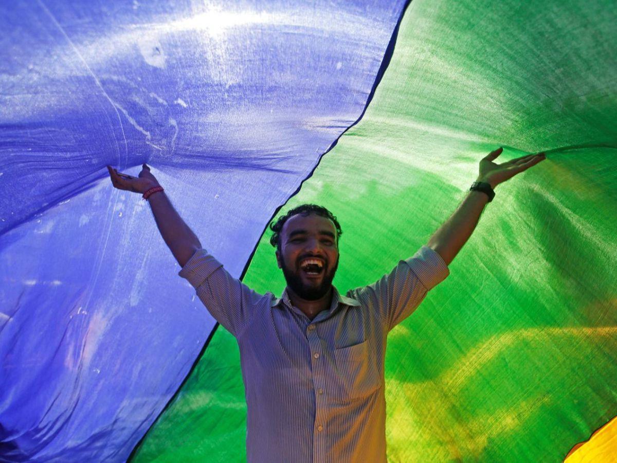 Kewajiban Meluruskan Pegiat LGBT