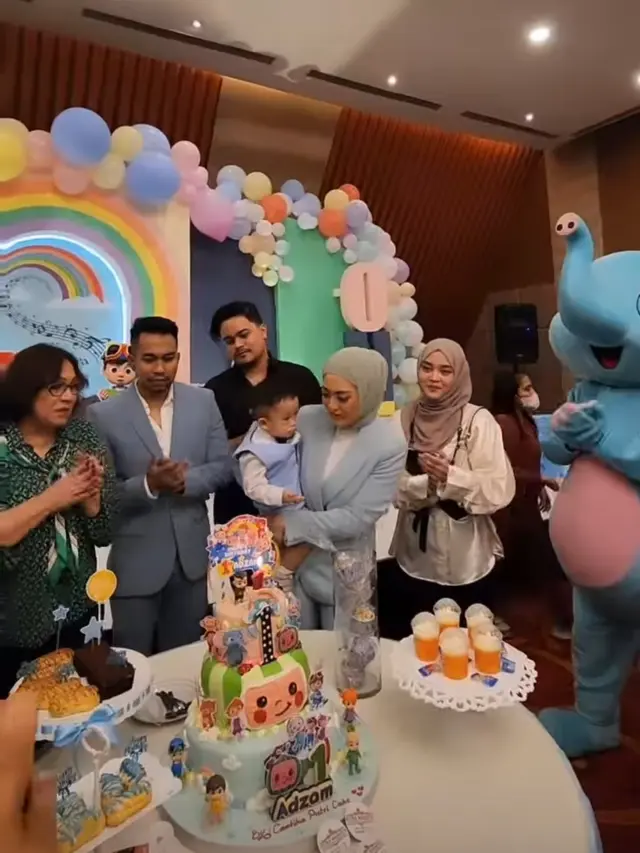 Kekompakan Nathalie Holscher dan Putri Delina