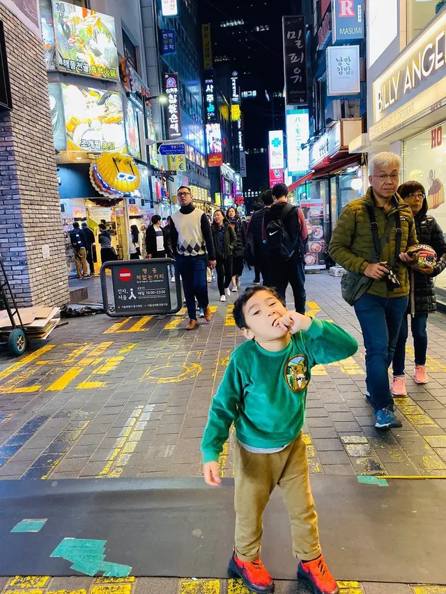 Potret Kocak Rafathar Saat Keliling Dunia (sumber: instagram/raffinagita1717)