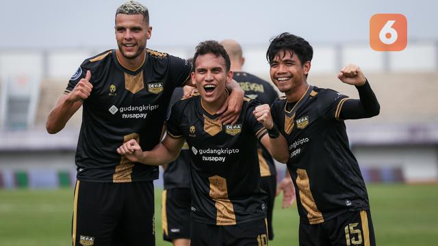 Foto: Egy Maulana Vikri Langsung Cetak Gol di Laga Debut BRI Liga 1, Dewa United Ditahan Imbang Madura United