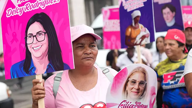Peringati Pink Month, Ribuan Warga Venezuela Turun ke Jalan