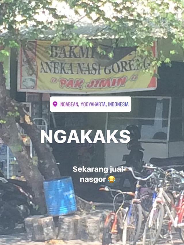 6 Spanduk Jualan Libatkan BTS Ini Bikin Ngakak