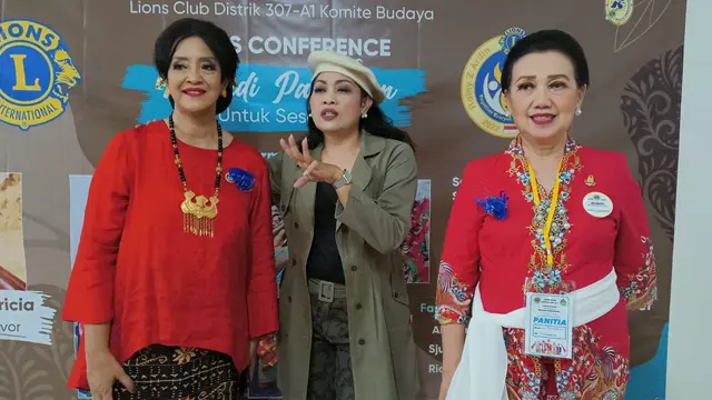 Acara peringatan Hari Pahlawan ini dimotori Lions Club LCJ Paramitra. Didukung oleh 30 club, serta Komite Budaya Lions Club Distrik 307-A1.