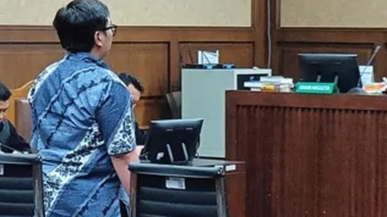 Mukti Ali Divonis 6 Tahun Penjara 6 Kasus Korupsi BTS Kominfo