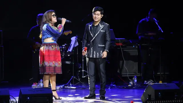 Cakra Khan dan Rita Effendi