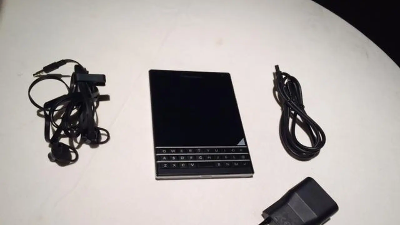 Berlayar Kotak, Aplikasi untuk BlackBerry Passport Terbatas?