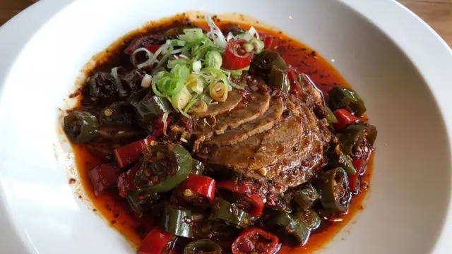 Sichuan kuliner China yang pedas dan kaya rempah