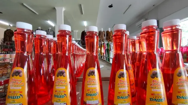 Toko Oleh-oleh Cirebon Putar Otak Jualan Sirup Imbas Percepatan Larangan Mudik Lebaran