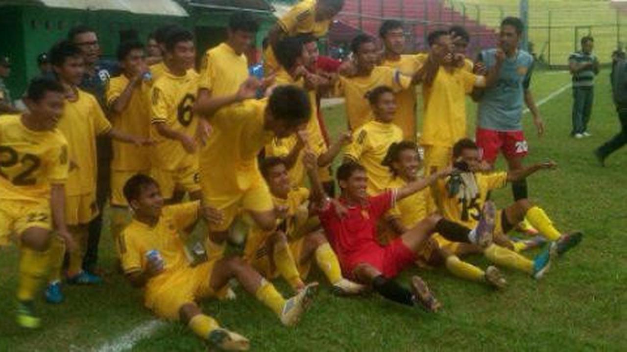 PSDS rebut Piala Soeratin 2012