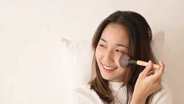 Makeup untuk Anak Sekolah Idealnya yang Seperti Apa Sih? Cari Tahu Tips dan Rekomendasi Produknya Yuk!