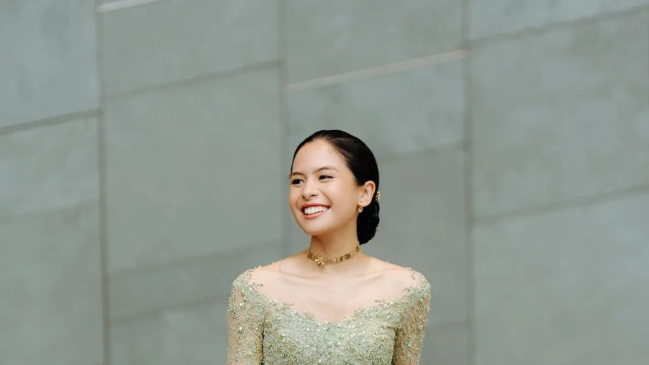 8 Model Kebaya Simple Tapi Elegan dari Titiek Soeharto, Aaliyah Massaid, hingga Dian Sastrowardoyo