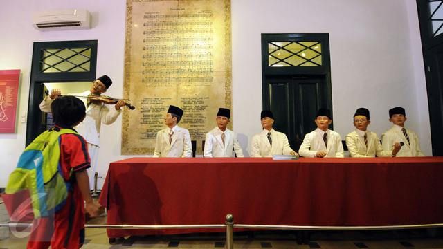 20151027-Museum Sumpah Pemuda Ramai Dikunjungi Para Pelajar-Jakarta