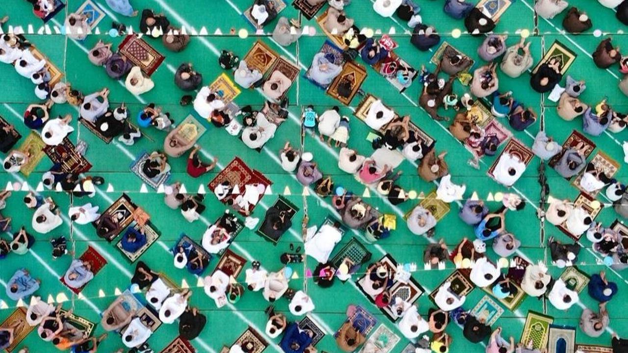Sholat Idul Fitri Pertama Kali