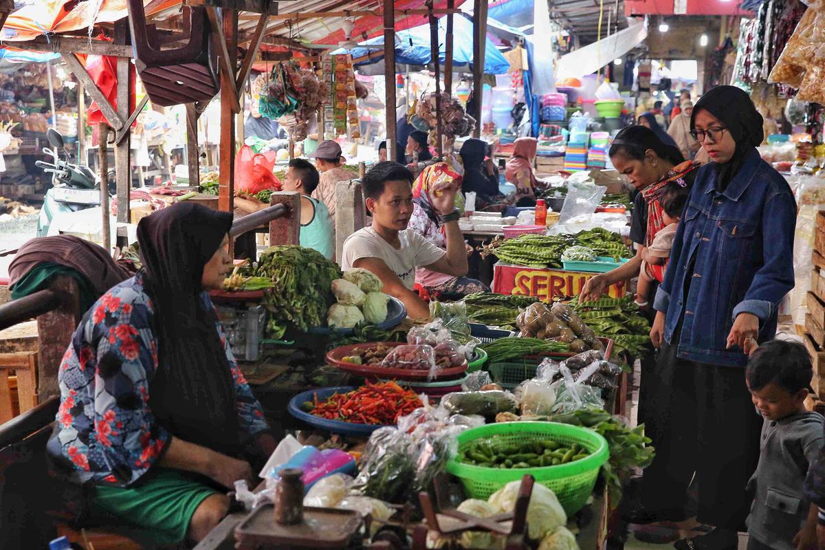 FOTO: Inflasi Jakarta Terendah di Pulau Jawa pada Juni 2025, Makanan dan Transportasi Jadi Penyumbang Utama