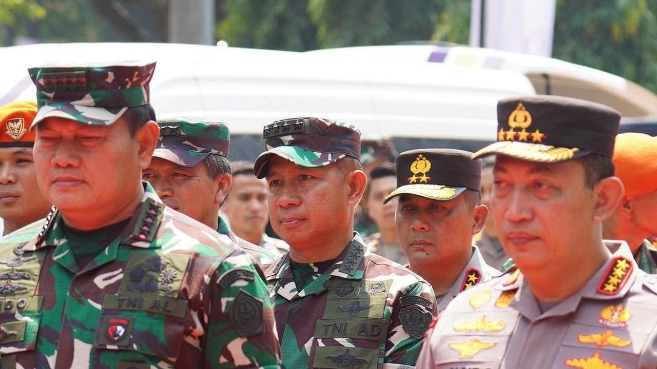 Hadir pula dalam acara Panglima TNI Laksamana Yudo Margono, Kapolri Jenderal Polisi Listyo Sigit Prabowo dan Kapolda Metro Jaya Irjen Polisi Karyoto.<br>