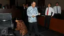 Jero Wacik usai sidang vonis di Pengadilan Tindak Pidana Korupsi (Tipikor), Jakarta, Selasa (9/2). Jero Wacik juga dinilai bersalah lantaran telah meminta gratifikasi. (Liputan6.com/Helmi Afandi)