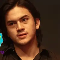 Rizky Nazar akan pulang kampung ke Bali saat lebaran nanti. Ia pun menceritakan suasana lebaran yang terjadi di Bali.