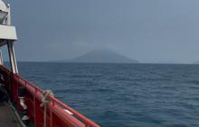 Gunung Anak Krakatau Turun Status, Ini Batas Aman Terbarunya