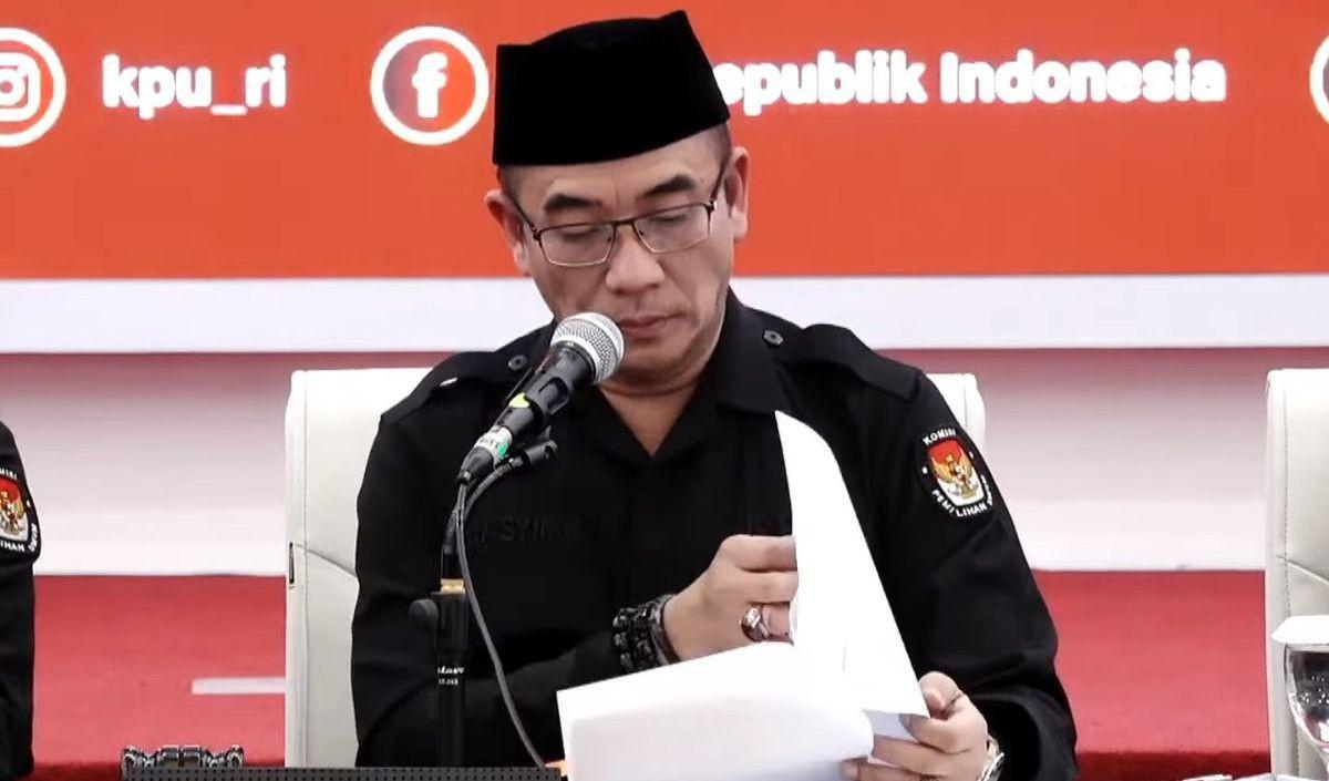 Hasyim merespons laporan itu dengan berjanji akan menjawabnya pada waktu yang tepat.