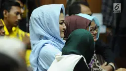 Deisti Astriani Tagor usai mengikuti sidang lanjutan dugaan korupsi e-KTP dengan terdakwa Setya Novanto di Pengadilan Tipikor, Jakarta, Kamis (18/1). Sidang beragendakan mendengar keterangan saksi. (Liputan6.com/Helmi Fithriansyah)