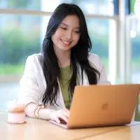 Menjalani hidup mandiri./Copyright Fimela - Daniel Kampua