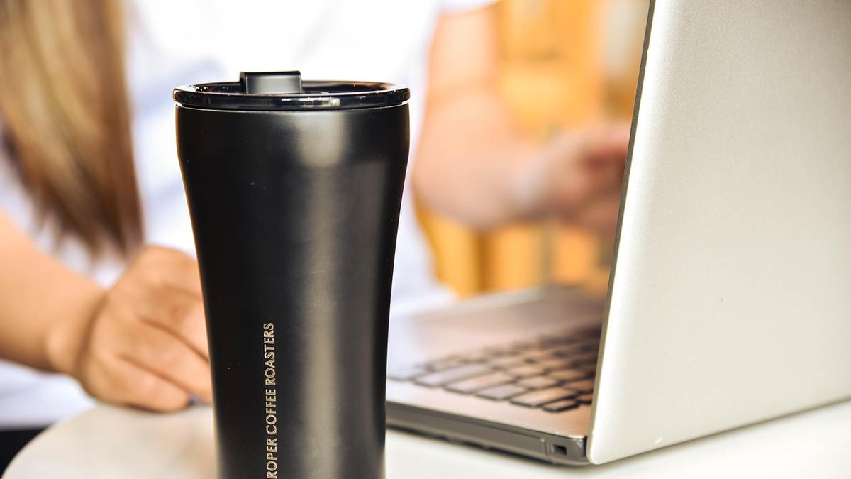 7 Cara Membuat Es Kopi Susu yang Awet Seharian di Tumbler, Tak Cepat Cair &amp; Konsisten Rasanya