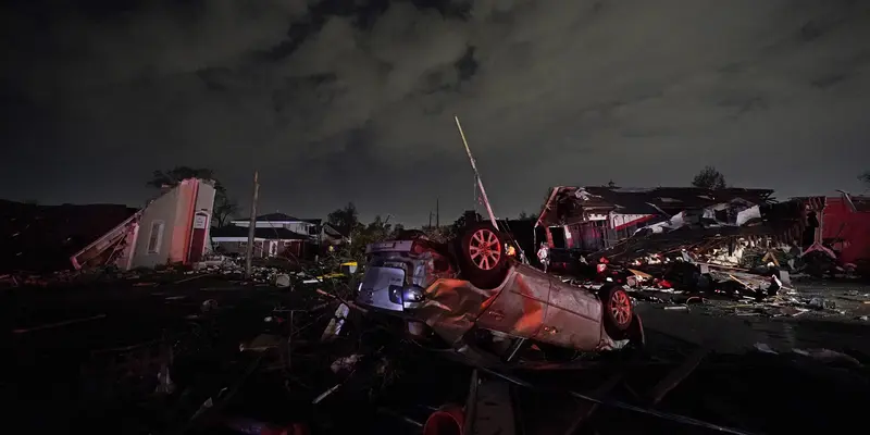 Tornado Besar Terjang New Orleans