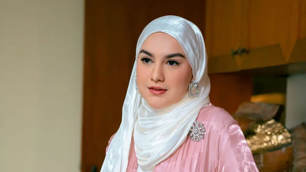 6 Gaya Hijab Irish Bella ala Cewek Kue, Bisa Ditiru untuk Tampilan Cerah Reuni Saat Buka Bersama