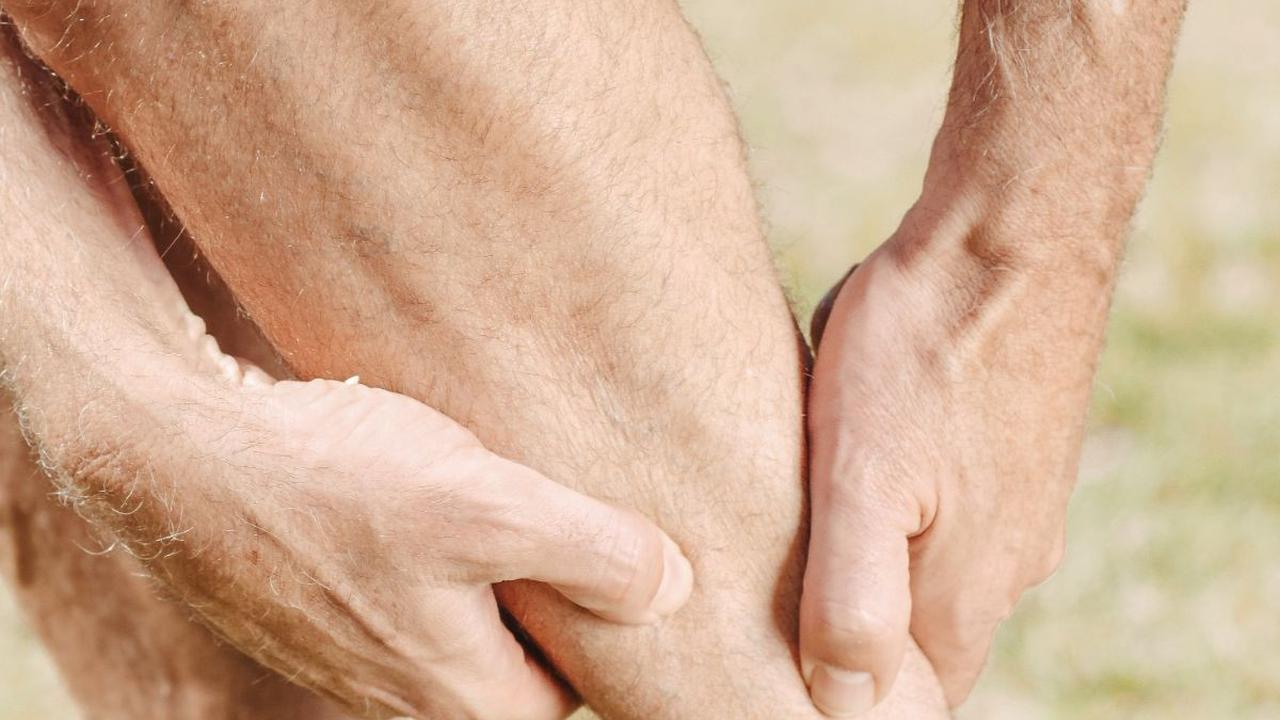 5 Cara Cegah Kaki Sakit dan Pegal saat Berdiri Seharian