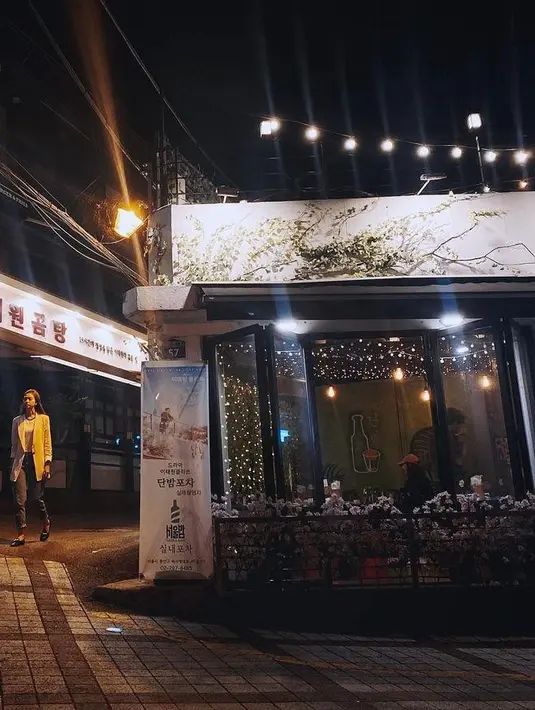 Selama disana ia pun banyak kunjungi berbagai tempat terkenal. Salah satunya ialah lokasi syuting Itaewon Class yang dijadikan restoran milik Park Sae Roy. (Instagram/yukikt).