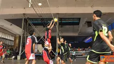 Citizen6, Surabaya: Pertandingan tersebut berlangsung ketat. Walaupun kalah, Unair tetap lolos ke semifinal mendampingi STTAL ke semifinal senin (12/3) mendatang. (Pengirim: Penkobangdikal)