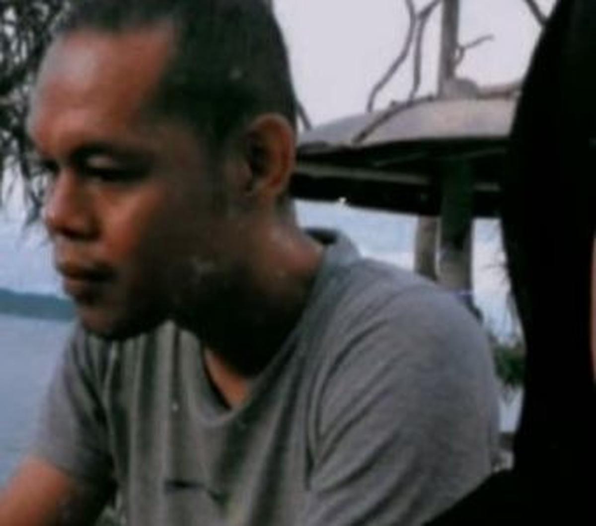 Tak diketahui penyebab calon suaminya meninggal dunia. Namun dalam unggahan di akun Facebook pribadinya, Eka menyampaikan curhatan hatinya di hari yang seharusnya dirinya menjalani proses akad dengan mendiang calon suaminya itu.