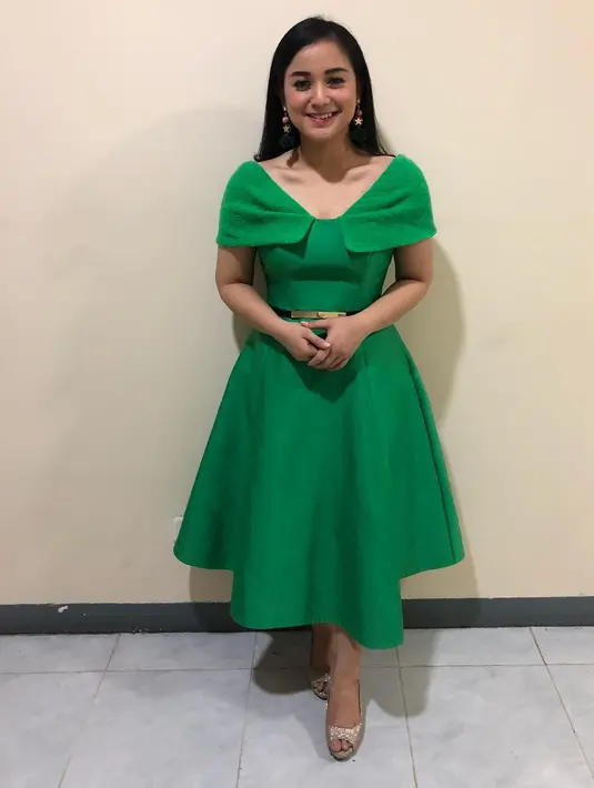 Juwita Bahar juga pernah menderita meningitis di usia yang masih belia. Di tahun 2010 lalu ia harus berjuang melawan penyakit itu. Bahkan anak Anisa Bahar yang satu ini sempat mengalami koma selama 15 hari. (Instagram/juwitasanjaya11)