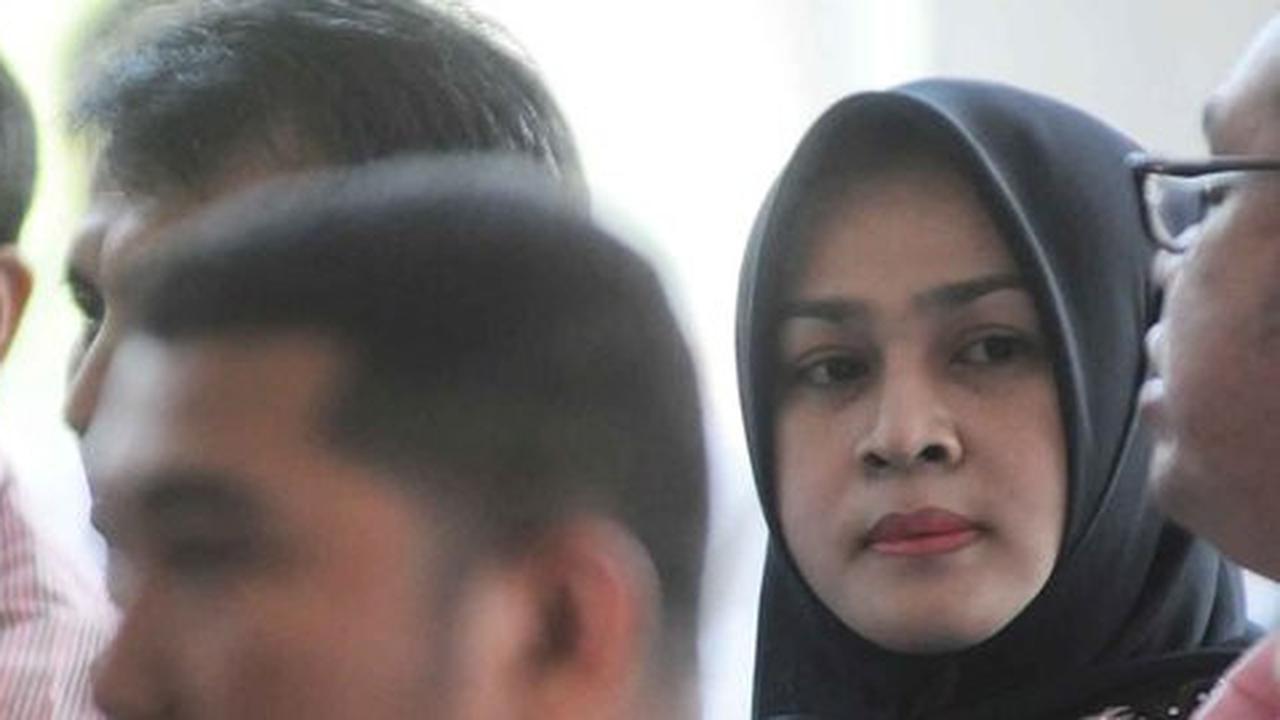 Ini cerita sosok Evi Susanti, istri muda Gubernur Sumut Gatot Pujo
