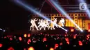 Grup idola K-Pop NCT 127 tampil dalam tur konser dunia kedua bertajuk "NEO City: Jakarta - THE LINK" di ICE BSD City, Tangerang, Banten, Jumat (4/11/2022). Tampil dalam balutan busana serba putih, NCT 127 membawakan sejumlah lagu di antaranya 'Kick It' dan 'Lemonade'. (Liputan6.com/Johan Tallo)