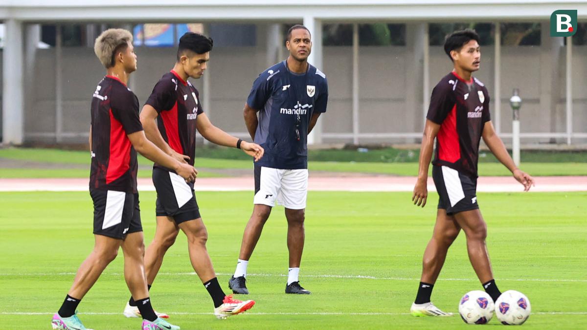 Tuntutan Kluivert Out Berdatangan, Manajer Timnas Indonesia Minta Masyarakat Bersabar dan Tetap Percaya