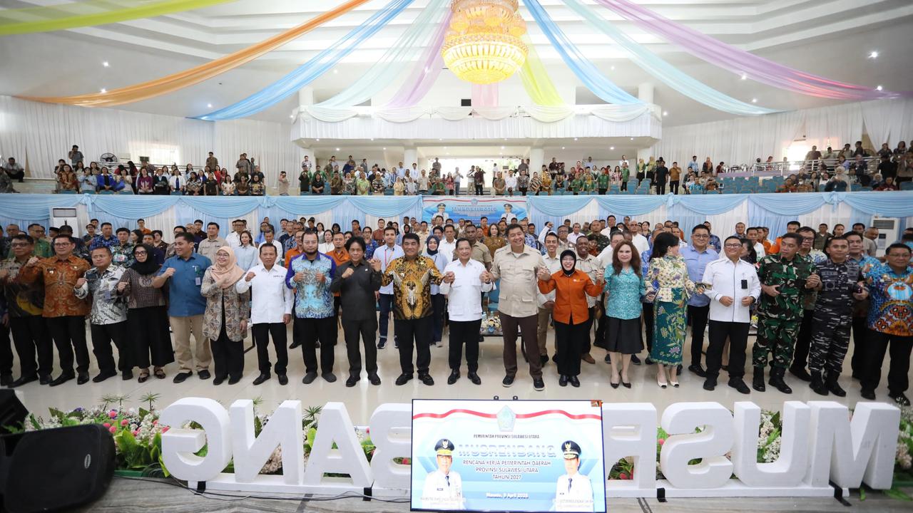 Mendagri Tito Karnaviansaat memberikan arahan pada Musrenbang RKPD Provinsi Sulawesi Utara