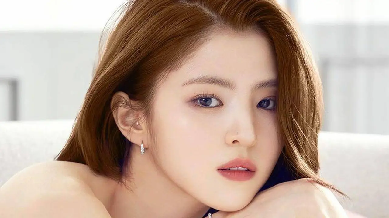 Cantik Alami dan Flawless, Ini Rahasia Kecantikan Han So Hee yang Bisa Jadi Inspirasimu