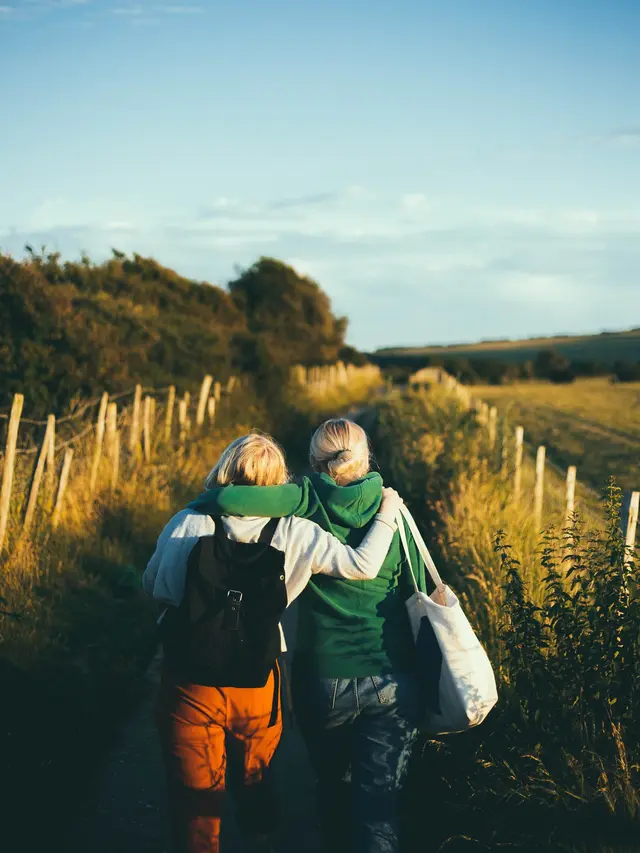 [Fimela] 3 Zodiak Ini Tak Akan Membuatmu Kesepian Lagi