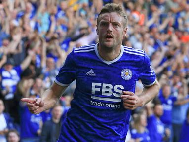 Sepanjang sejarah Premier League Liga Inggris yang dimulai sejak musim 1992/1993, gelar top skor mayoritas diraih oleh para pemain yang berasal dari klub Big Six, yaitu klub-klub yang konsisten berada di papan atas klasemen Premier League dari musim ke musim. Namun nyatanya, 5 pemain dari luar klub Big Six berikut mampu memutus dominasi tersebut dengan menjadi top skor. Berikut kelima pemain tersebut. (AFP/Lindsey Parnaby)