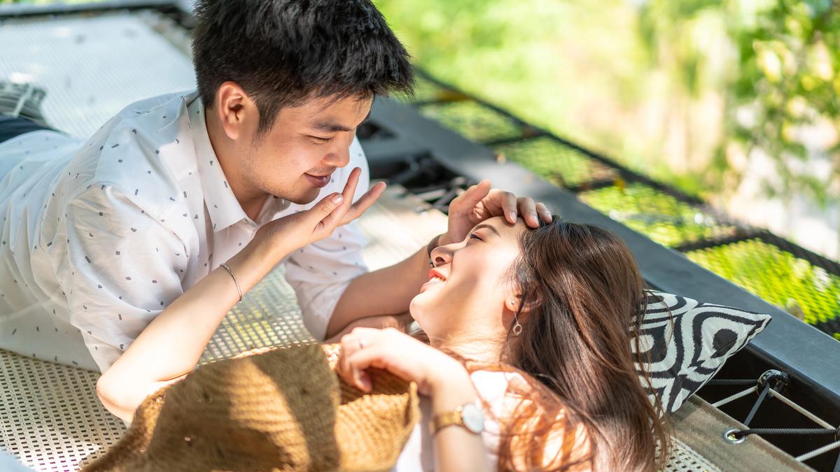 5 Pasangan Zodiak yang Semakin Lama Semakin Romantis
