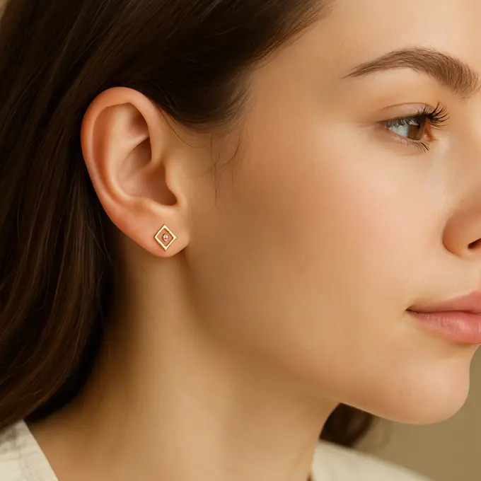 Model Anting Emas Kecil