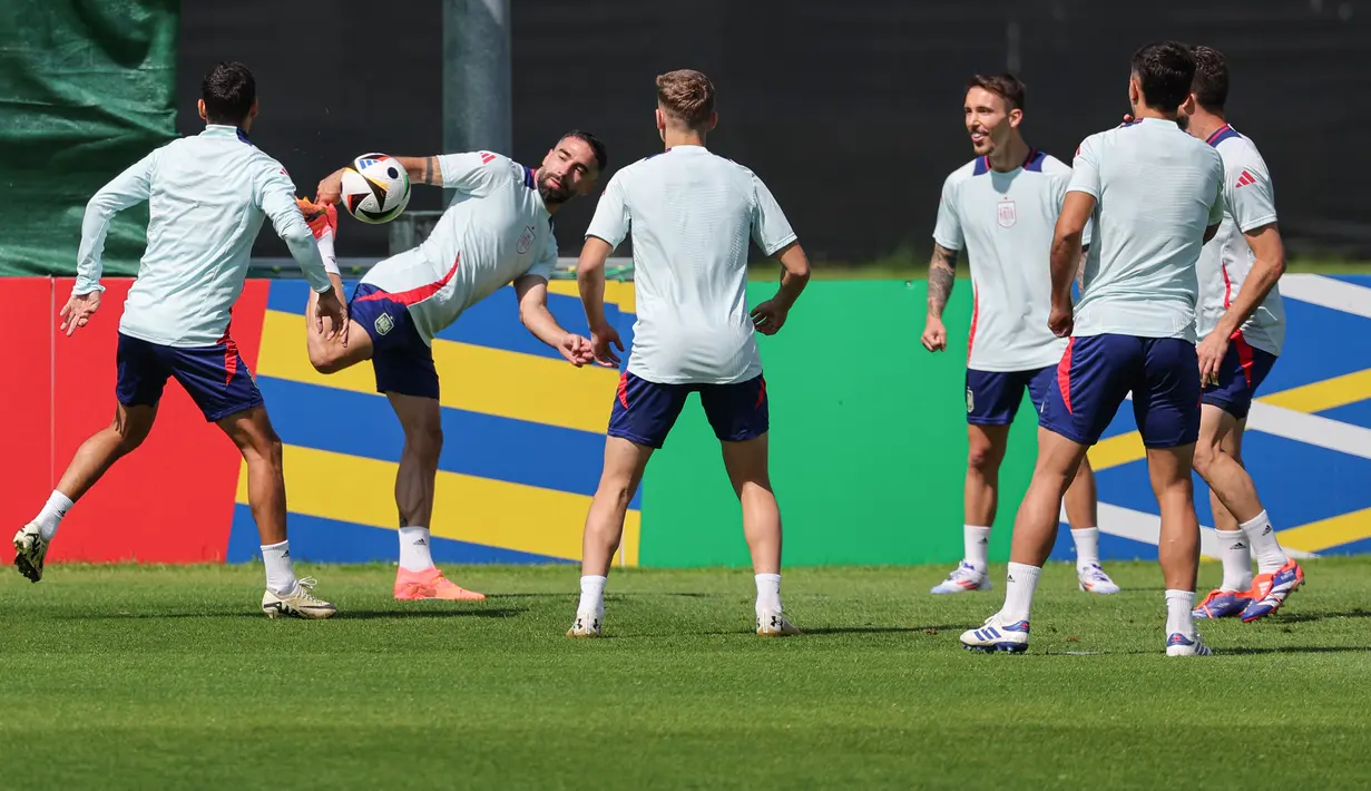 Timnas Spanyol membuka perjalanannya di Euro 2024 dengan menjanjikan. (LLUIS GENE / AFP)