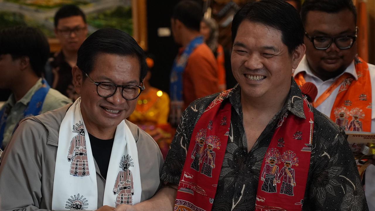Beli Lukisan Karya Difabel, Pramono Janji Bakal Bantu Penyandang Disabilitas jadi Seniman Hebat