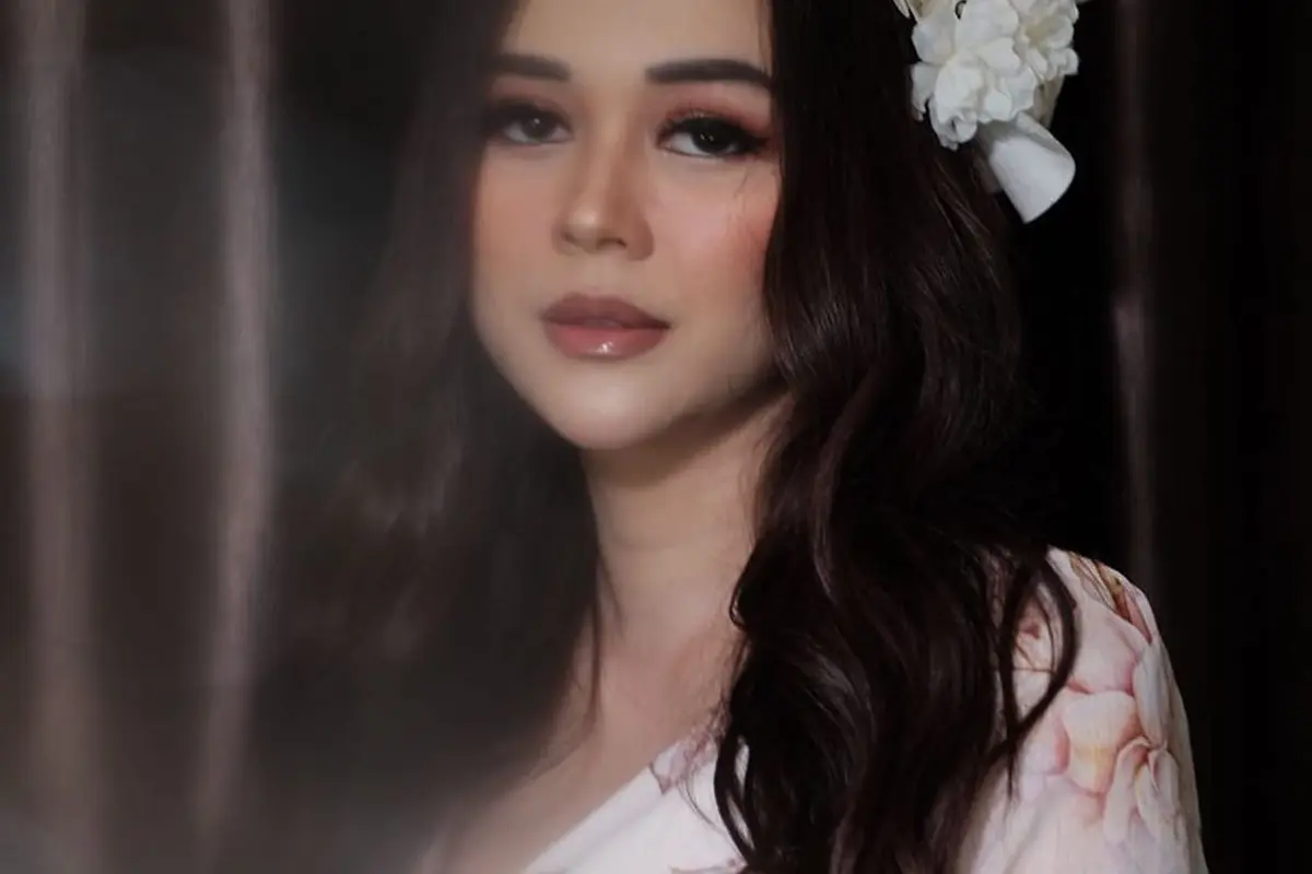 [Fimela] Aura Kasih