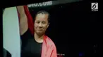 Priscilla menjatuhkan AudreyLara. Dua kali tendangan Priscilla membuat lawannya itu bertekuk lutut.