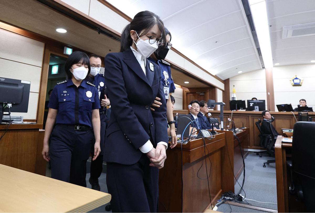 FOTO: Penampilan Perdana Mantan Ibu Negara Korsel Kim Keon Hee di Sidang Korupsi
