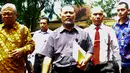 Wakil Ketua nonaktif KPK Bambang Widjojanto saat mendatangi Bareskrim Mabes Polri), Jakarta Kamis (23/4/2015). BW tak jadi ditahan karena bersikap kooperatif oleh penyidik. (LIputan6.com/Yoppy Renato)