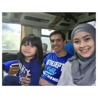 Oktober silam, rumah tangga Adrian Maulana bersama Dessy Ilsanty genap berusia 16 tahun. Suka duka dilalui bersama selama menikah bersama dengan buah hatinya. (Instagram/dessyilsanty)